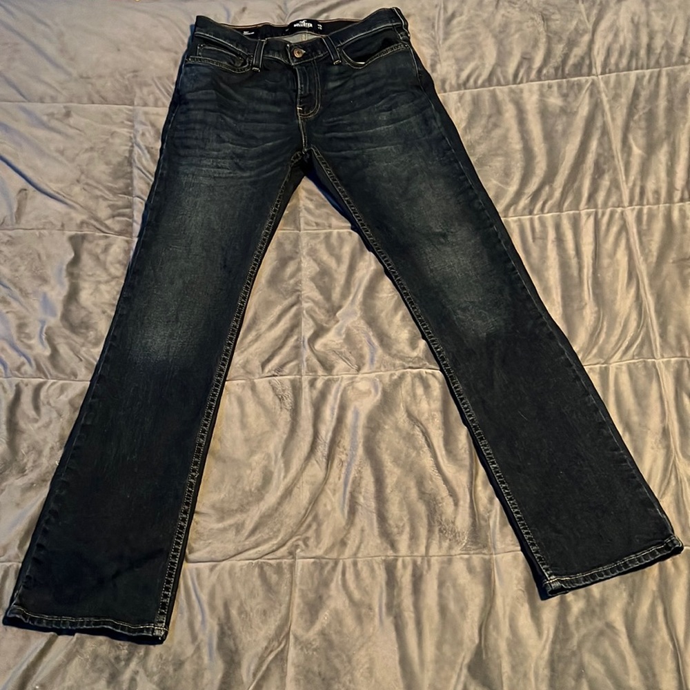 NEVER WORN- Hollister epic flex boot blue jeans. Size: 29 x 32